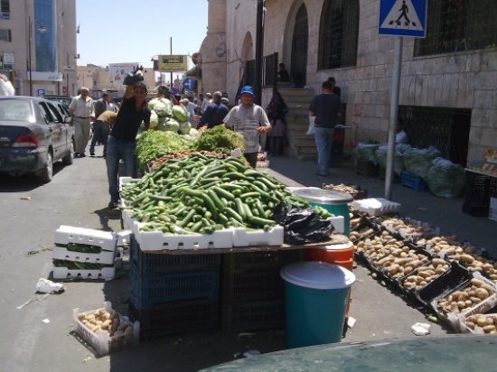 لجنة للتأكد من توفر السلع الغذائية في جرش