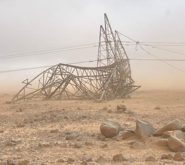 سقوط أبراج كهرباء بمعان والأمطار تداهم تسويات سكنية باربد