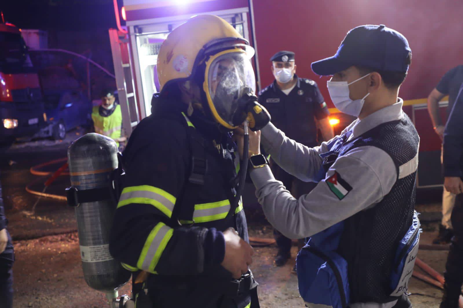 لا إصابات في حريق هنجر ملابس في المنطقة الحرة