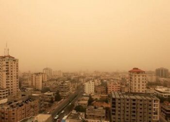 أجواء خماسينية ترافقها عواصف غبارية وأمطار مفاجئة الأيام القادمة