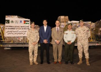 القوات المسلحة تتسلم مستلزمات طبية باكستانية لصالح المرضى في غزة