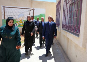 رئيس الوزراء يوجه بدارسة تأسيس صناديق تمويل ميسرة للمعلمين والمعلمات