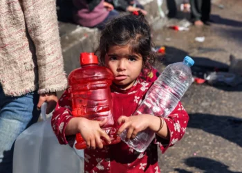 بلدية غزة: توقف خط مياه ميكروت ينذر بكارثة إنسانية