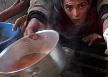 سموتريتش محذراً جيش الاحتلال: حبة قمح واحدة لن تدخل إلى غزة