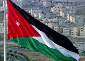 الأردنيون يحتفلون بيوم العلم تعظيما لمعاني التضحية والفداء