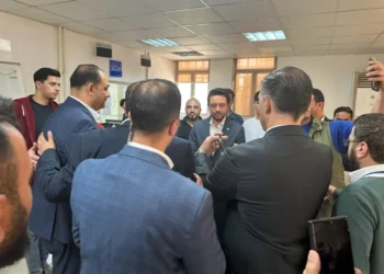 ولي العهد يزور دائرة الرقابة الصحية والمهنية ومجمع الدوائر في أمانة عمان