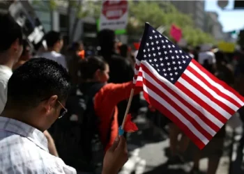 السفارة الأمريكية للأردنيين: اعيدوا المقيمين غير الشرعيين