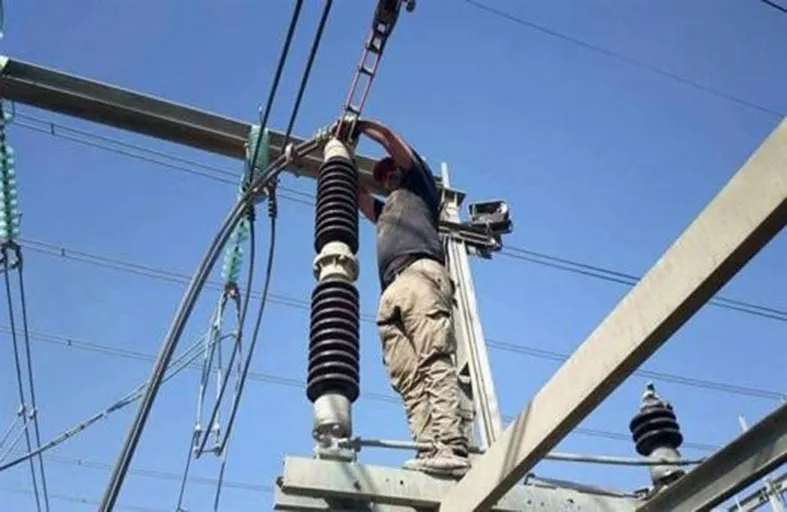 قطع مبرمج للتيار الكهربائي في دير علا الخميس لـ 6 ساعات