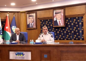 لجنة مشتركة لدراسة أسعار الخدمات المقدمة في جمرك الماضونة