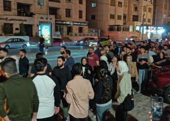التحقيق مع طالبة أطلقت هتافات مسيئة للأجهزة الأمنية