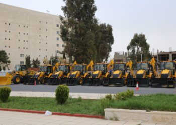 الأشغال تعزز أسطولها بـ 19 آلية إنشائية حديثة بتكلفة 2.1 مليون دينار