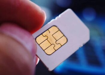الاتصالات: توثيق الجهاز الخلوي المستورد ضروري لتفادي حجب الخدمات