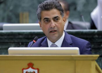 الخصاونة : الهتافات المسيئة للجيش العربي: تجاوزات تهدد الاستقرار الوطني