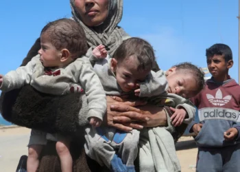 أونروا : غزة تعيش في جحيم يزداد سوءا وسط مجاعة وقصف يومي