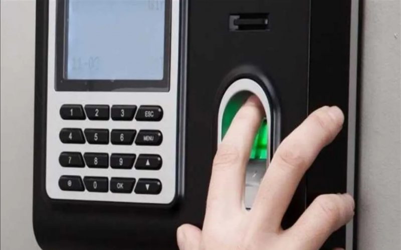 نقيب الأطباء : لن يتم تطبيق نظام البصمة إلا ضمن معايير واضحة