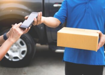 تنظيم قطاع الاتصالات تحذّر من التعامل مع خدمات التوصيل غير المرخصة