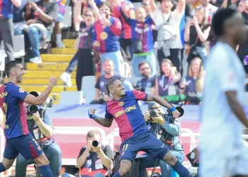 برشلونة يكتسح الريال برباعية تشعل شمعة التتويج بالليغا