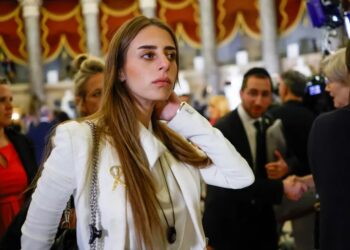 معاريف: أسيرة إسرائيلية سابقة كانت أكثر أمانا لدى حماس