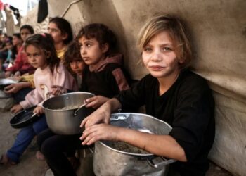 رئيس الوزراء الفلسطيني يعلن قطاع غزة منطقة مجاعة