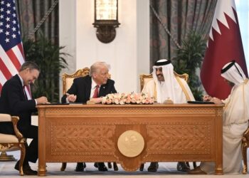 ترامب يُعلن عن صفقة بقيمة 200 مليار دولار بين بوينغ وقطر