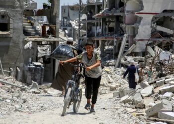 اقتصاد من أجل البقاء.. مهن جديدة نشأت في غزة بعد الحرب
