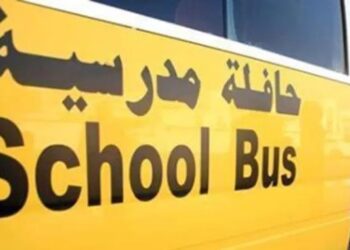 إدارة السير تضبط سائقًا غير مرخّص يقود حافلة مدرسية