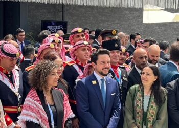 ولي العهد يزور الجناح الأردني في أوساكا