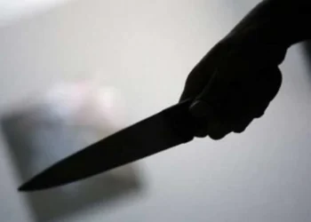 القبض على شخص قتل والدته طعنا في البادية الشمالية