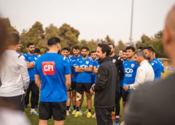 ولي العهد يتابع استعدادات نشامى المنتخب الوطني لمواجهة نظيره العُماني