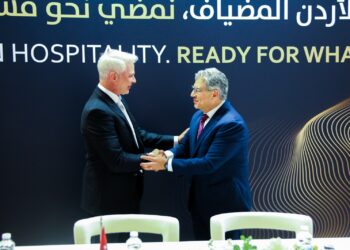 بالتزامن مع إطلاق أعمال تنفيذ البنية التحتية لتطوير المرحلة الثانية والثالثة والرابعة مجمع الملك الحسين للأعمال يوقع اتفاقيتين استثماريتين مع شركتي Reynolds Asset Management وCANVAS لإنشاء فندق من فئة فنادق رجال الأعمال وشقق فندقية