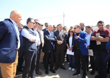 العيسوي يتفقد مشاريع تنموية في محافظة الزرقاء ضمن المبادرة الملكية لإعادة تأهيل وتطوير منطقتي تلال الفوسفات ووادي العش