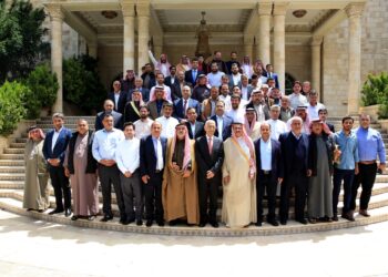 العيسوي يستقبل مئات من أبناء وبنات الوطن توافدوا للديوان الملكي