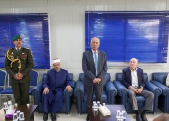مندوبا عن الملك وولي العهد.. العيسوي يعزي آل شقم