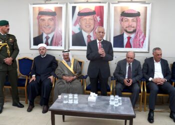 مندوبا عن الملك وولي العهد…العيسوي يعزي عشيرتي الخريشا والمجالي