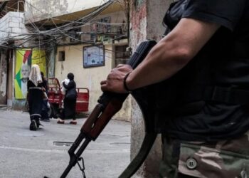 ترتيبات فلسطينية لبنانية مرتقبة لسحب سلاح المخيمات