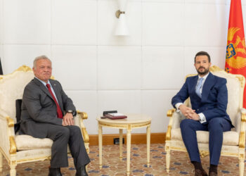 الملك يلتقي رئيس جمهورية مونتينيغرو ويبحث جهود التهدئة بالإقليم ووقف الحرب على غزة