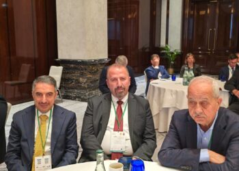 الحغبير يزور مراكز تجارية في برلين ويبحث تعزيز تواجد المنتجات الأردنية في أسواقها
