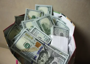 انخفاض المنح الخارجية 93.2% في الربع الأول من العام الحالي