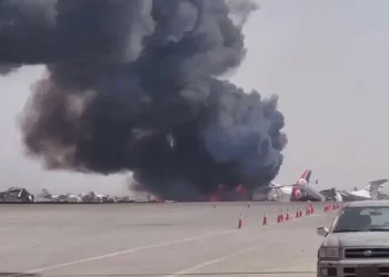 الخطوط اليمنية تعلق الرحلات بعد تدمير إسرائيل آخر طائراتها