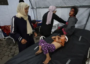 50 شهيدا بقصف إسرائيلي على مدرسة تؤوي نازحين ومنزل في غزة