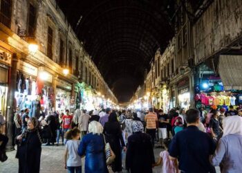 ما تداعيات السماح بدخول الأردنيين إلى سوريا دون موافقة مسبقة