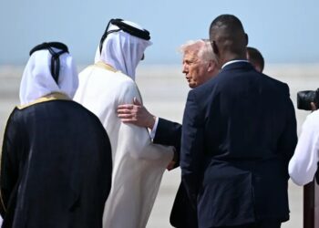 أمير قطر يستقبل ترامب بمستهل زيارته للدوحة