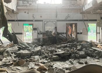 نفجارات في لاهور بعد اشتباكات ليلية بين الهند وباكستان