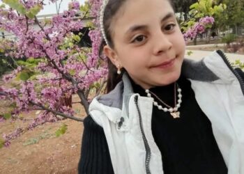 طفلة مفقودة منذ يوم الاحد في منطقة أبو نصير وعائلتها تناشد