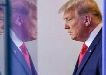 ترامب يدعو إسرائيل وإيران للسلام.. ويلمح إلى إمكانية التدخل