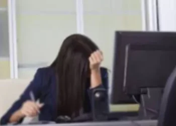 تقرير: السكرتيرات في الأردن يتعرضنّ لظروف عمل صعبة للغاية