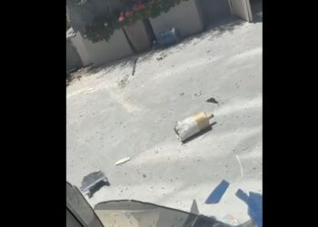 سقوط شظايا أجسام طائرة في إربد وعمان والرويشد
