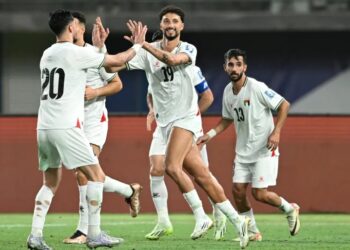 منتخب فلسطين ينعش آماله بالتأهل للمونديال وقطر تفوز على إيران