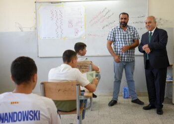 وزير التربية يدعو طلبة التوجيهي لاتباع الارشادات وعدم الالتفات للشائعات