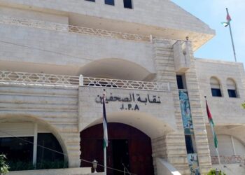 نقابة الصحفيين تبحث فصل زميلين بجلسة طارئة